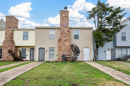 9459 Olde Village Ct, Dallas, TX, 75227-8152 | Card Image