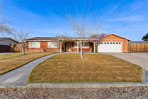 39443 162nd St E, Lake Los Angeles, CA, 93591-3250 | Card Image