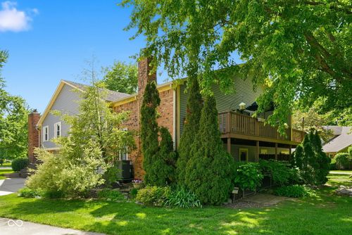 7455 Prairie Lake Dr, Indianapolis, IN, 46256-1957 | Card Image