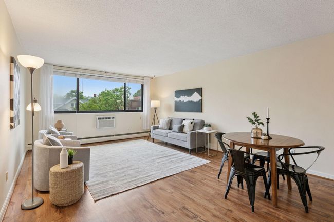 Living Room | Image 5