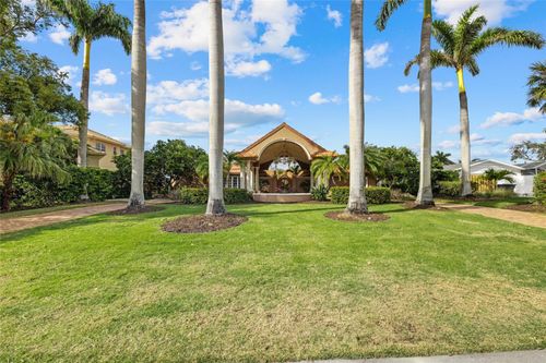 1749 Sandalwood Dr, SARASOTA, FL, 34231-5327 | Card Image