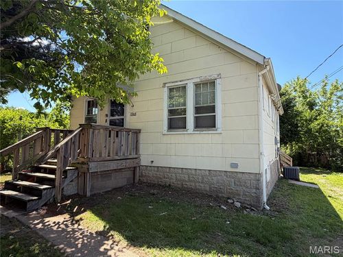 2064 Chambers Rd, Saint Louis, MO, 63136-4343 | Card Image