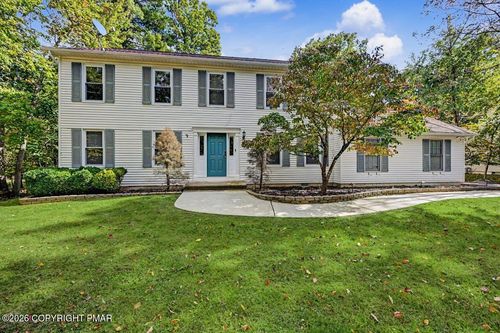 184 Escoll Dr, East Stroudsburg, PA, 18301-9363 | Card Image