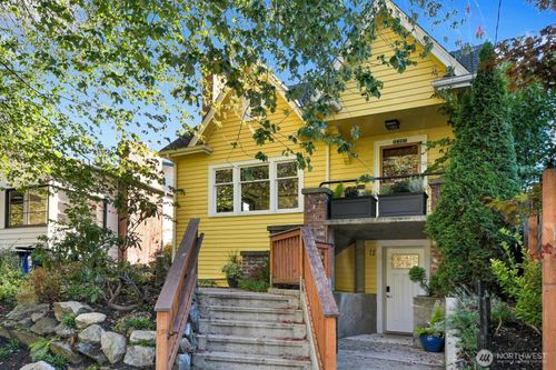 1613 N 52nd St, Seattle, WA, 98103-6109 | Card Image