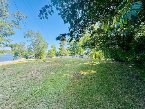 32 Owens Pt, Abbeville, SC, 29620-3377 | Card Image