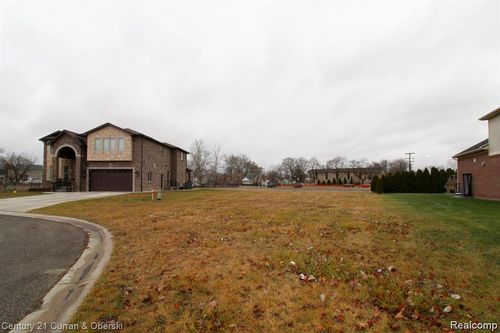 332 Francesco Ct, Dearborn, MI, 48124 | Card Image