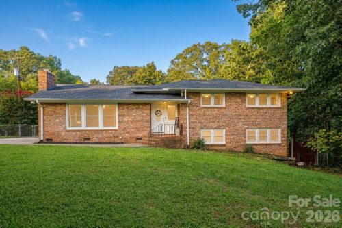 122 Crestwood Dr, chester, SC, 29706-1943 | Card Image