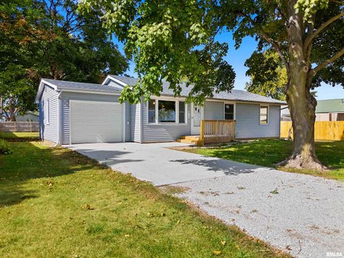 613 N School St, Minier, IL, 61759-7516 | Card Image