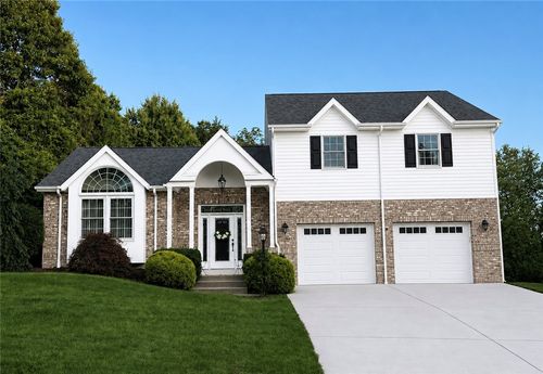 432 Finnin Rd, New Kensington, PA, 15068-6808 | Card Image