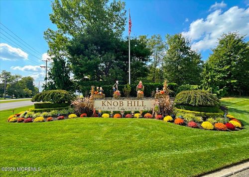 524 St Andrews Place, Manalapan, NJ, 07726 | Card Image