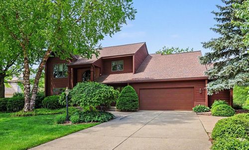 7417 Old Lantern Dr Se, Caledonia, MI, 49316-9004 | Card Image