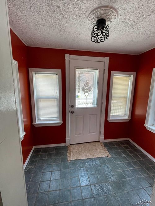 2670 E Pinconning Rd, Pinconning, MI, 48650-9318 | Card Image