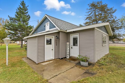 104 W Centre St, Royalton, MN, 56373-9112 | Card Image