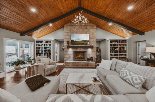 8030 La Croix Rd, Decatur, AR, 72722-9410 | Card Image