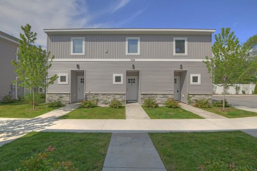 1139 E 8th St, Traverse City, MI, 49686-2996 | Card Image