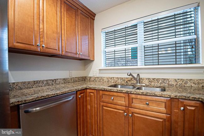 APT-101 - 12009 Golf Ridge Ct, Condo with 3 bedrooms, 2 bathrooms and null parking in FAIRFAX VA | Image 16