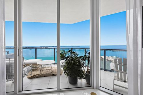 apt-3302-1300 Brickell Bay Dr, Miami, FL, 33131-3441 | Card Image