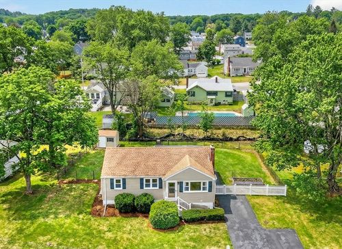 13 Carson Rd, Woburn, MA, 01801-6164 | Card Image