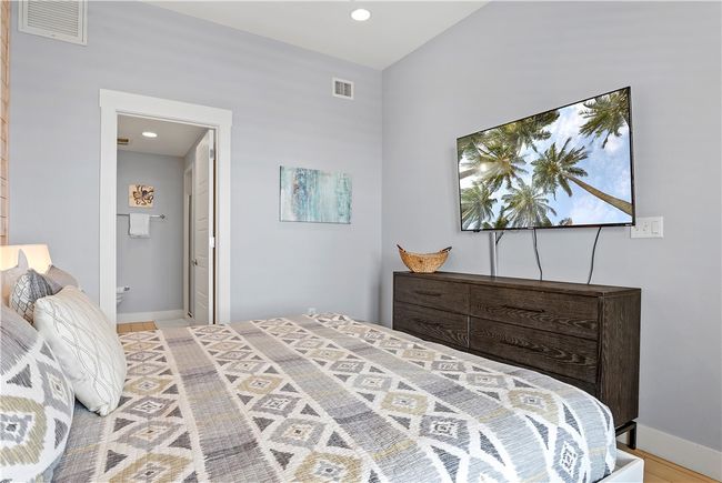 3-304 - 140 Social Cir, Condo with 3 bedrooms, 3 bathrooms and null parking in Port Aransas TX | Image 18