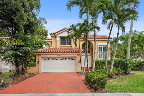 2721 Montevideo Ave, Hollywood, FL, 33026-4538 | Card Image