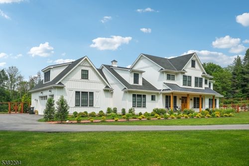 63 Village Rd, New Vernon, NJ, 07976-9719 | Card Image