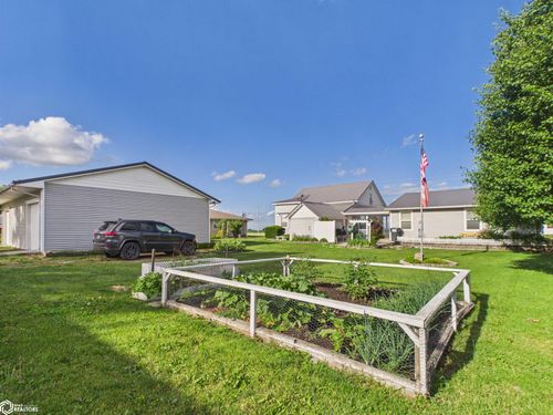 339 N Pine St, Fremont, IA, 52561-7700 | Card Image