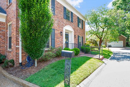 4114 Legend Hall Dr, Nashville, TN, 37215-2421 | Card Image