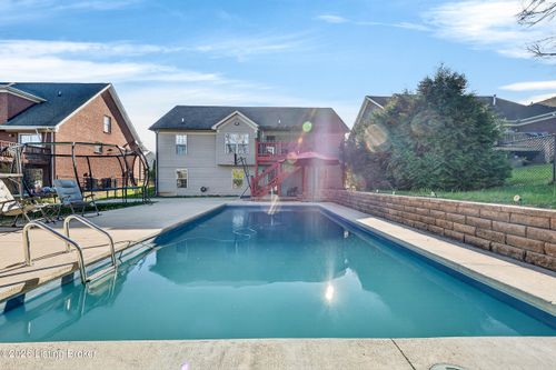 7311 Brook Meadow Dr, Louisville, KY, 40228-1480 | Card Image