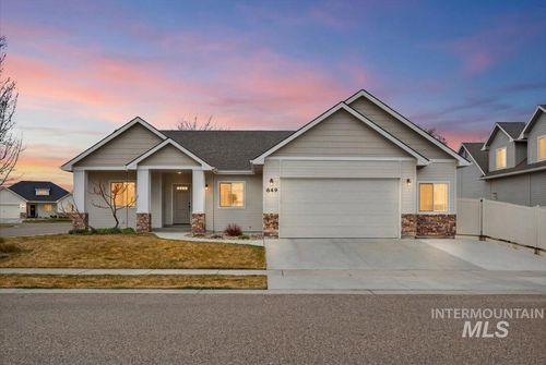 649 Lilac St, Fruitland, ID, 83619-5025 | Card Image