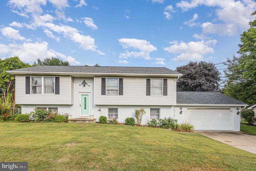 Schoolhouse Rd, Palmyra, PA 17078