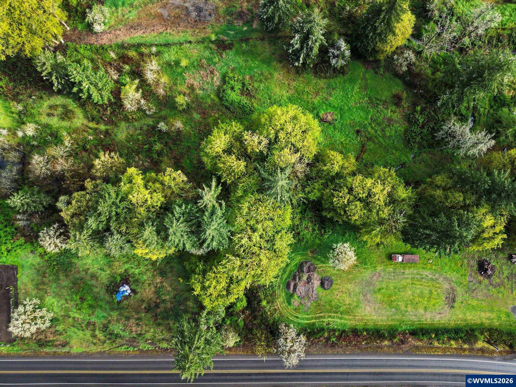 Land in Lyons 5