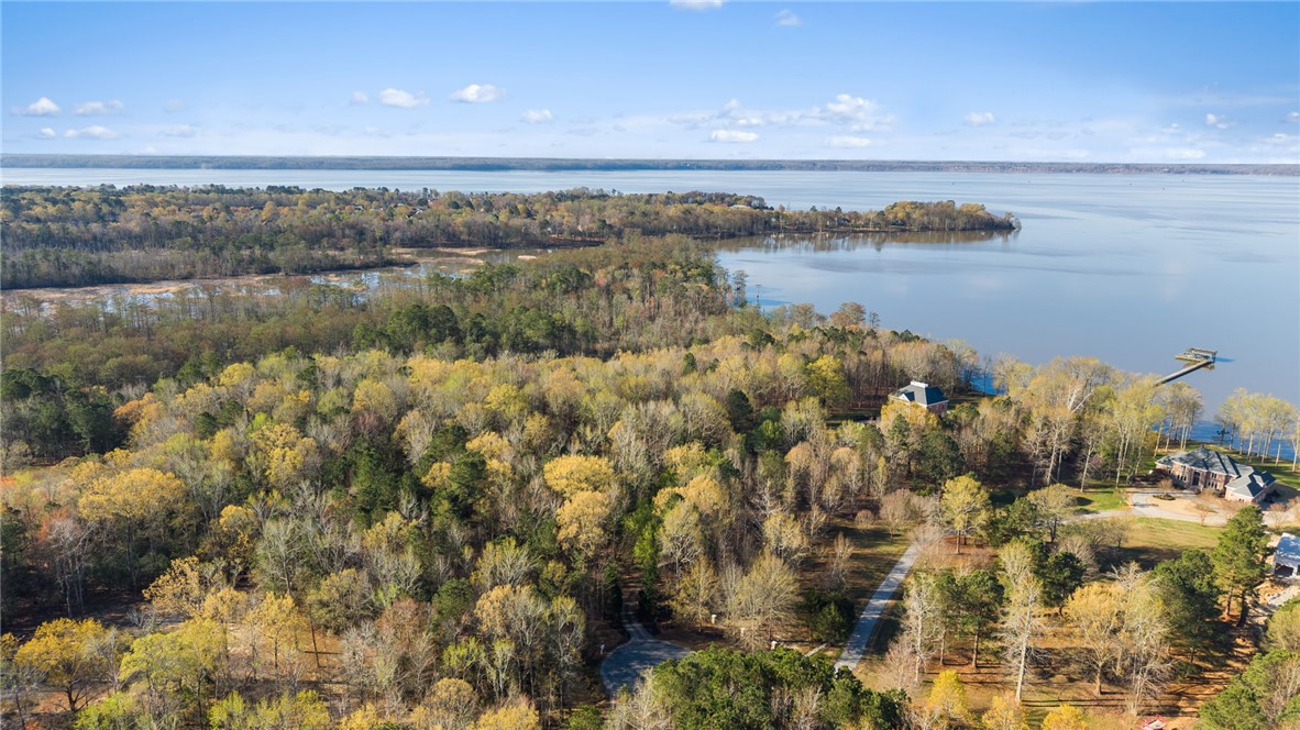 Land in Williamsburg 4