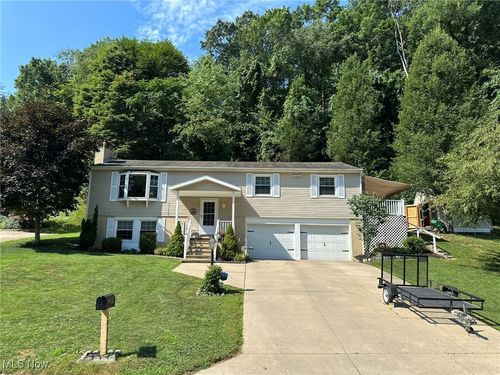 1971 Buena Vista Dr, Coshocton, OH, 43812-3010 | Card Image