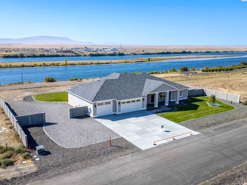 359 Panoramic Dr, Pasco, WA, 99301-6287 | Card Image