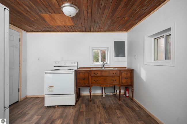 4255 Spencer Rd Se, House other with 1 bedrooms, 1 bathrooms and null parking in Kalkaska MI | Image 7