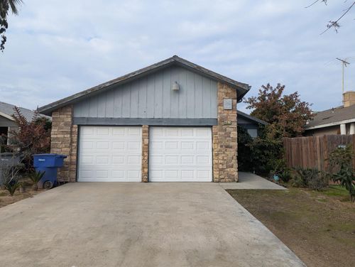 4815 E Geary St, Fresno, CA, 93725-1212 | Card Image