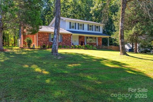 201 Bayberry Dr, Salisbury, NC, 28147-8928 | Card Image