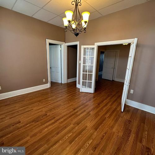 apt-3rd-53 S Main St, CHAMBERSBURG, PA, 17201-2242 | Card Image