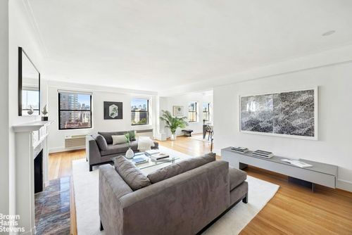 16d-49 E 96th Street, New York City, NY, 10128 | Card Image