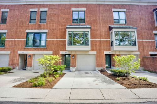 1-1451 W Harrison St, Chicago, IL, 60607-3203 | Card Image