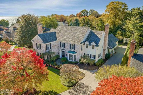 11 Dodge Place Place, Grosse Pointe, MI, 48230 | Card Image