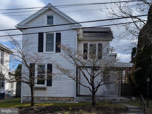 145 N Market St, MOUNT JOY, PA, 17552-1321 | Card Image