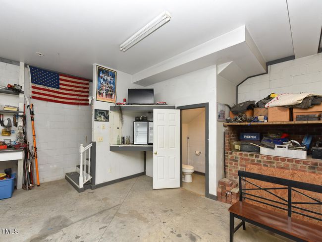 Interior - garage2 - OK | Image 38