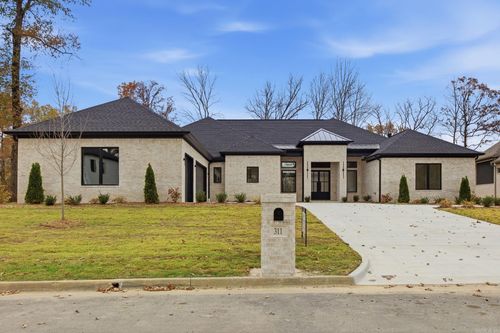 311 Devoe Bend Dr, Maumelle, AR, 72113-7854 | Card Image