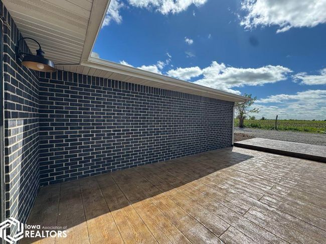 19229 Highway 5, Home with 4 bedrooms, 2 bathrooms and 2 parking in Centerville IA | Image 13