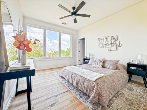 8-2309 Montopolis Dr, Austin, TX, 78741-6507 | Card Image