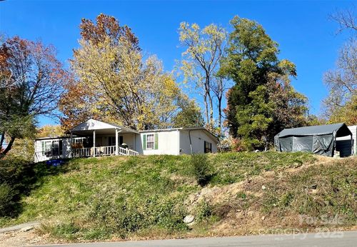 131 Lookout Rd, Asheville, NC, 28804-3248 | Card Image