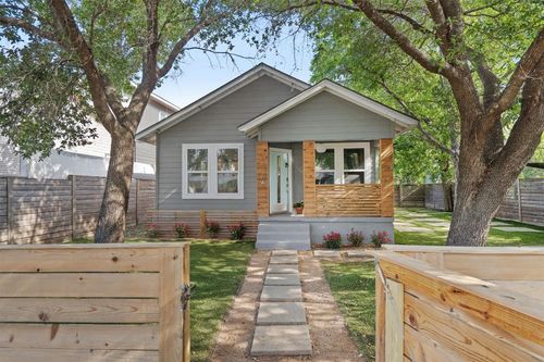 a-2102 E 14th St, Austin, TX, 78702-1304 | Card Image
