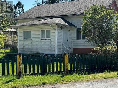 5081 Columbia St, House other with 2 bedrooms, 1 bathrooms and null parking in Van Anda BC | Image 1