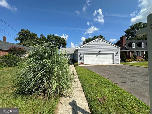 3 Linden Road, BURLINGTON TOWNSHIP, NJ, 08016 | Card Image